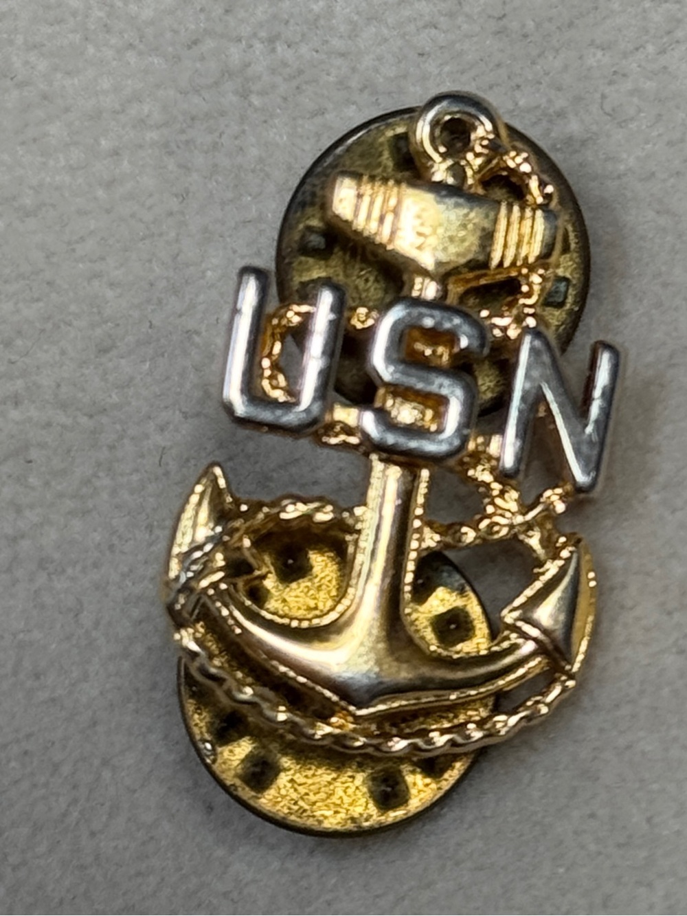USN Gold-Tone Anchor Lapel Pin